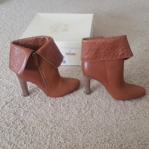Coach 4 in brown leather convertible length boots - Picture 7 of 8